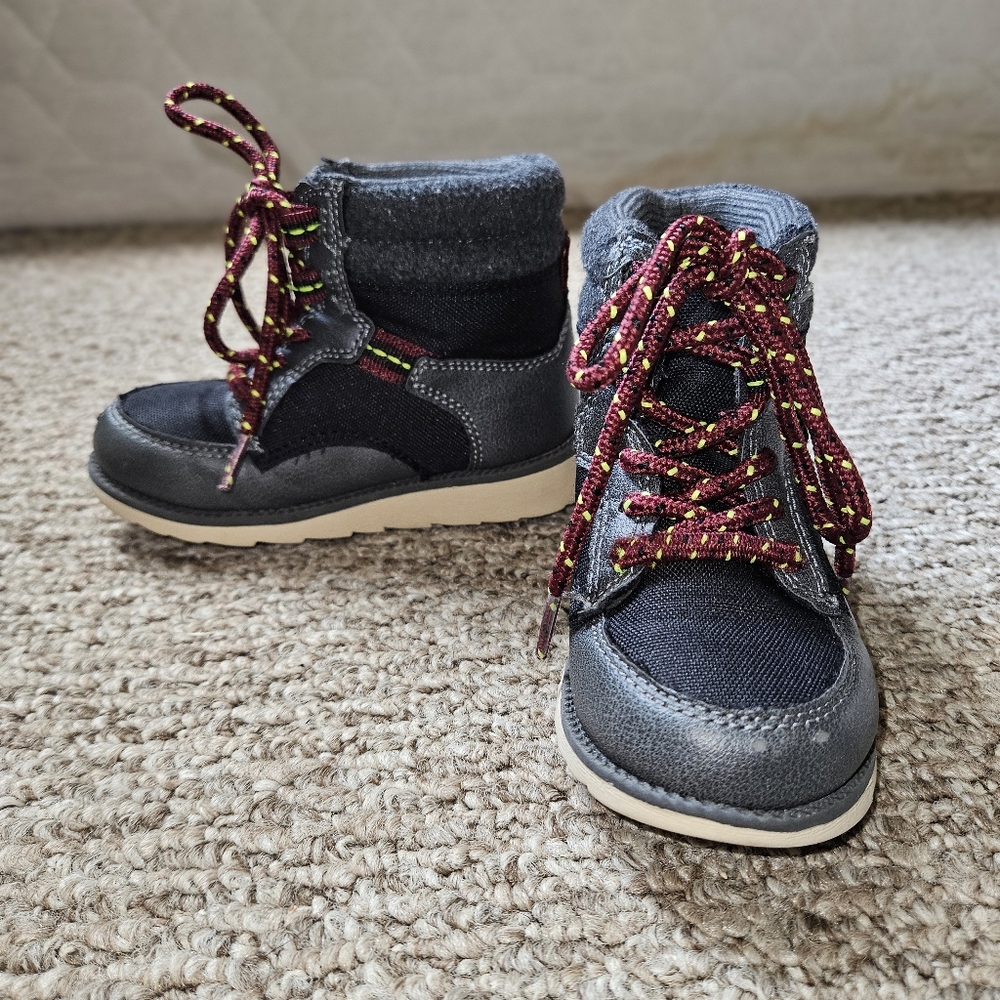OshKosh B'gosh Black Grey Red Hunter Boots, Boys Size 7